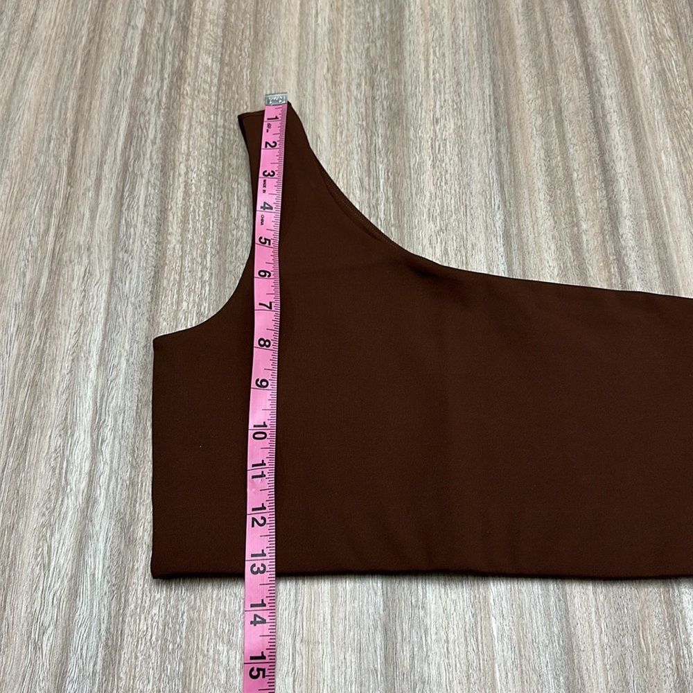 NWT Girlfriend Collective Bianca One Shoulder Bra in color earth size medium - Picture 7 of 8